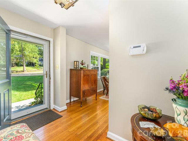 111 Gracelyn Road