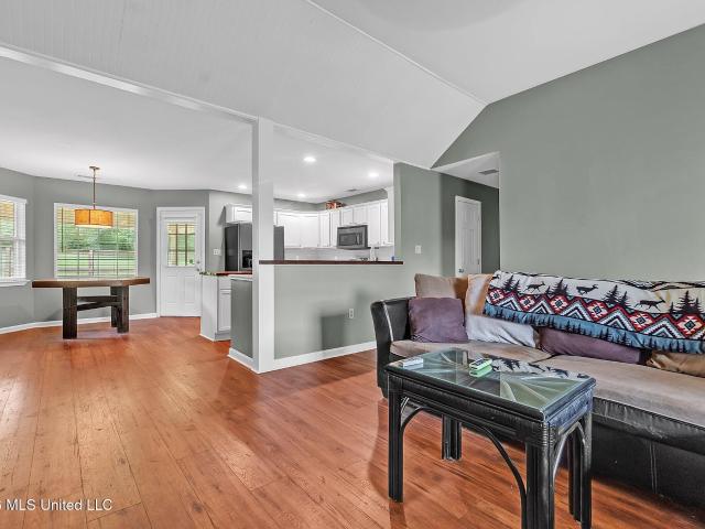 111 Dogwood Road