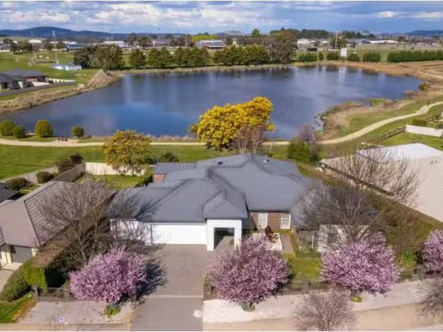 111 Diamond Drive, Orange House for rent Listed by Belle Prop.