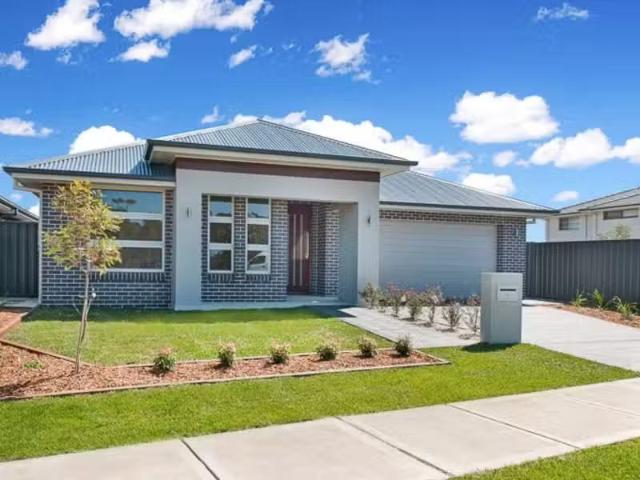 111 Dune Drive, Fern Bay House for rent Listed by Property Ma.