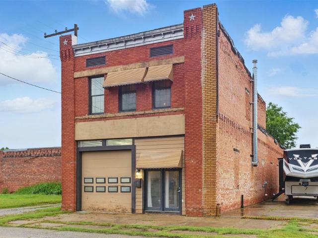 111 E Broadway Avenue