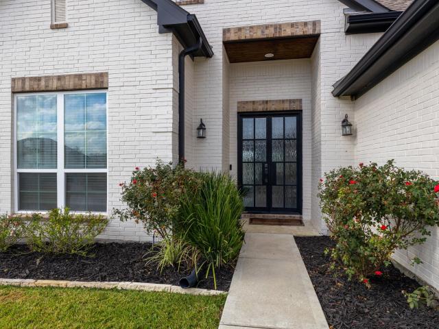 111 Fosters Branch Dr, Schulenburg, TX 78956 | MLS #1207