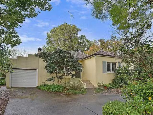 111 fishanbarra Road, Wahroonga, NSW 2076