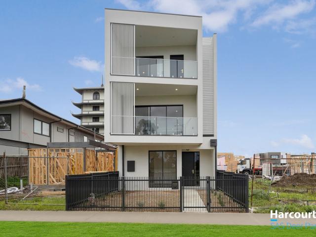111 Furlong Road, CAIRNLEA, VIC 3023