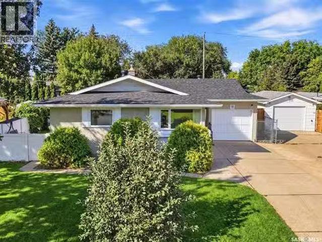 111 O'Neil Crescent, Saskatoon, SK, S7N 1W9 house for sale.