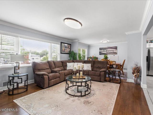 111 Oak Ridge Parkway