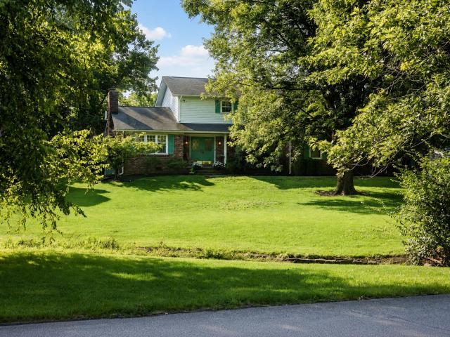111 Lone Oak Drive
