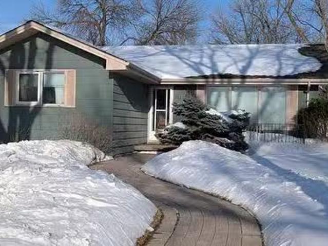 111 Laval Dr, Winnipeg, MB, R3T 2X9 house for sale Listing.
