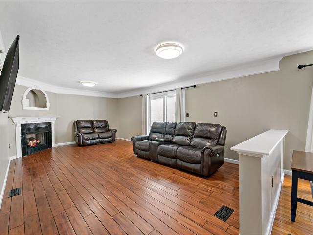 111 Lilac Ct