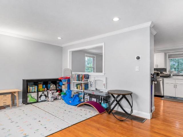111 Marivista Ave, Waltham, US, MA