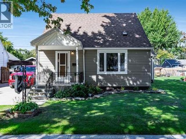 111 Mill Street East, Leamington, ON, N8H 1S4 house for sale | Listing ID 26023 | Royal LePage