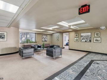 111 Mulberry St # 2 V