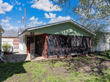 111 S Willow Street