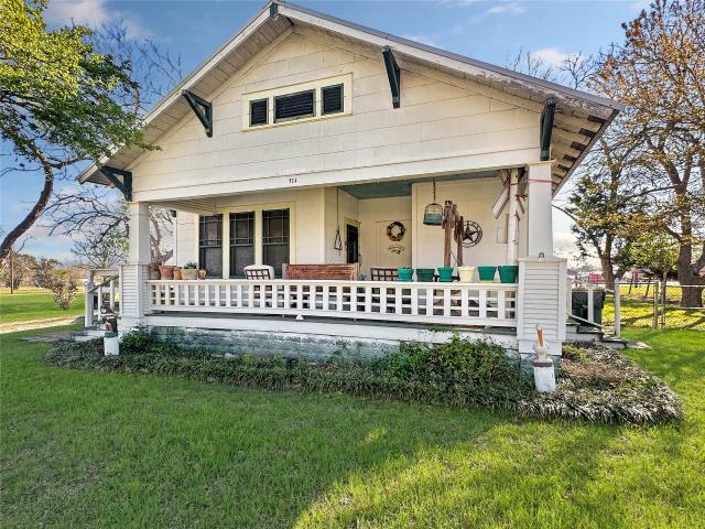 111 S Mill St, Flatonia, TX 78941 | MLS #55827