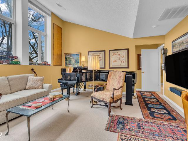 111 S Spring Street # 204