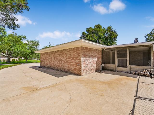 111 Southern Oaks Drive