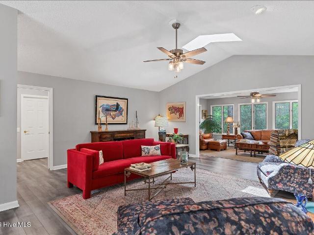 111 Sherwood Road