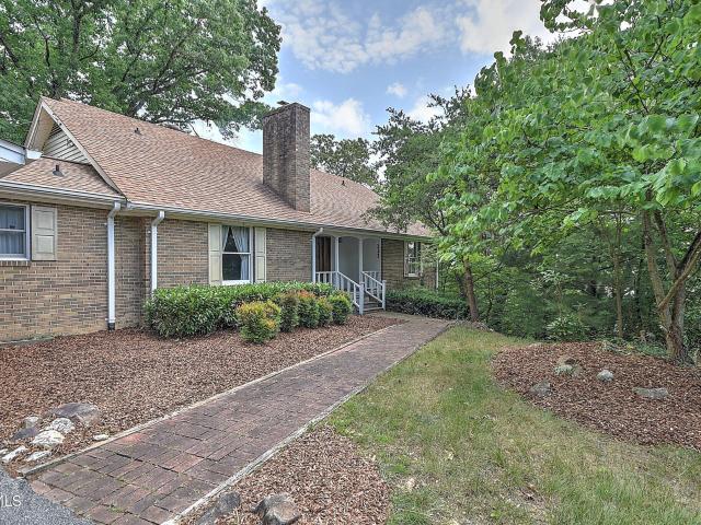 111 Skyline Drive