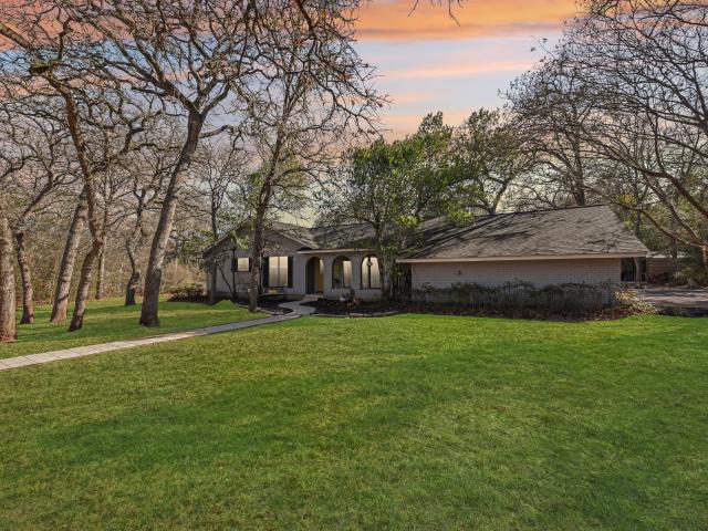 111 Post Oak Ln, Elgin, TX 78621 | MLS #5340