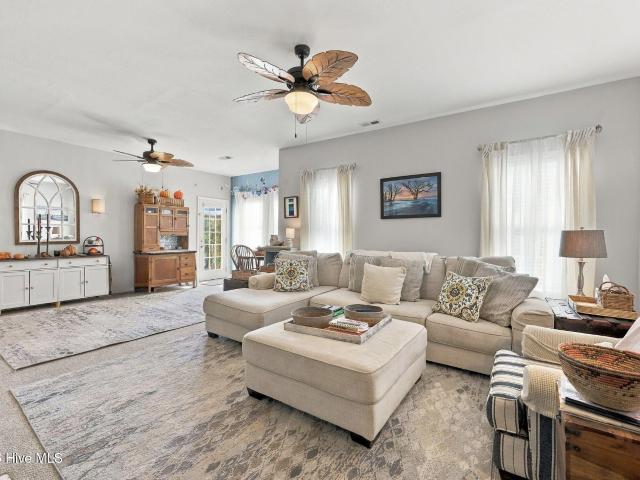 111 Palmetto Place Circle
