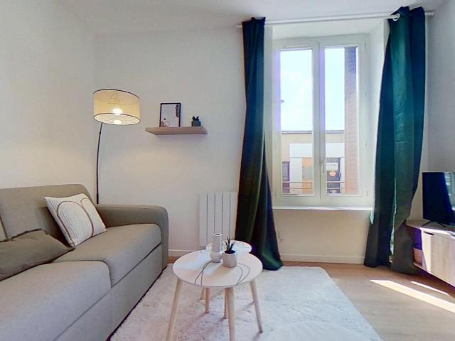 111 rue Jean Vallier Lyon 69007 T1 Meublé 640 €CC