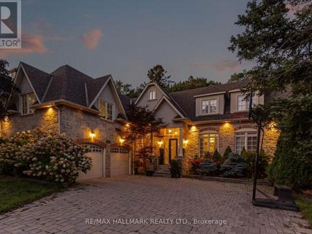 111 Woodhaven Park Drive, Oakville, ON, L6L 4K4 house for sale | Listing ID W13805 | Royal LePage