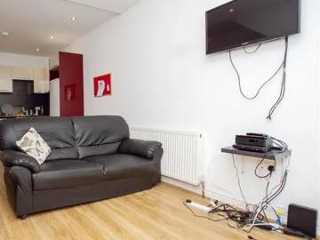 111 Westminster Road, Stirchley, B29 7RN, United Kingdom | 4 bed house for rent #133644647 | Rentberry