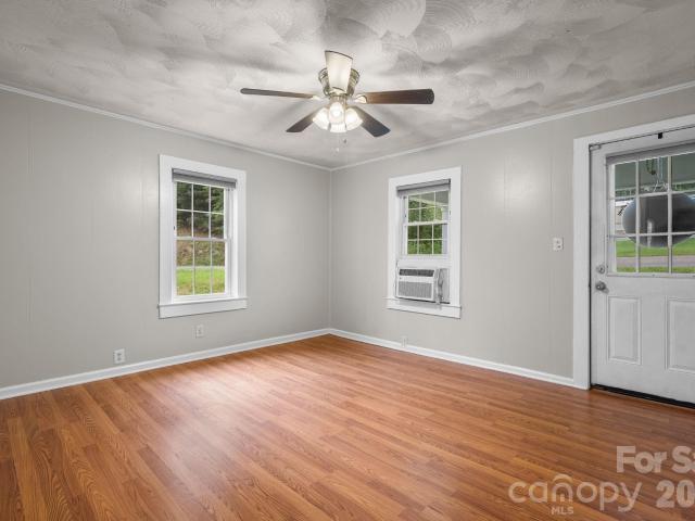 1124 Bradford Mountain Road