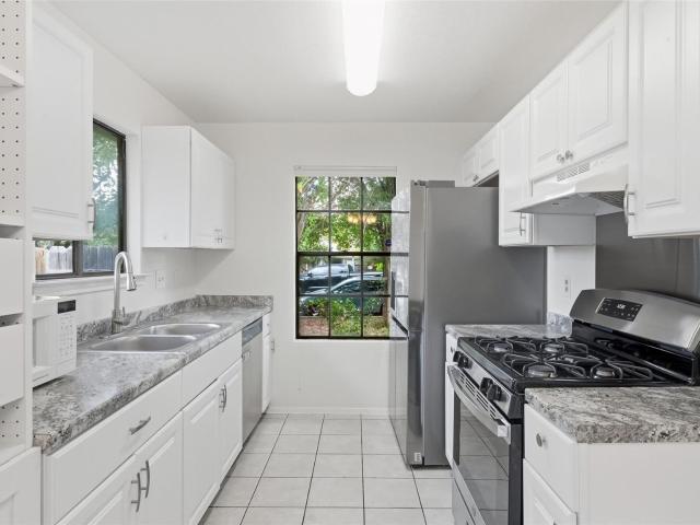 1124 Greenbriar Loop