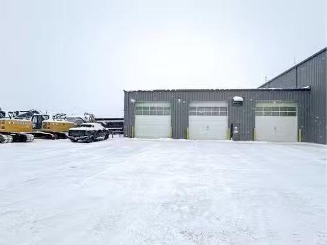 11250 97 Street, Wembley, AB, T0H 0W0 commercial for lease.