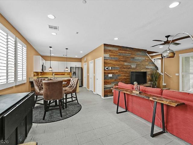 11257 Rainbow Peak Avenue 209
