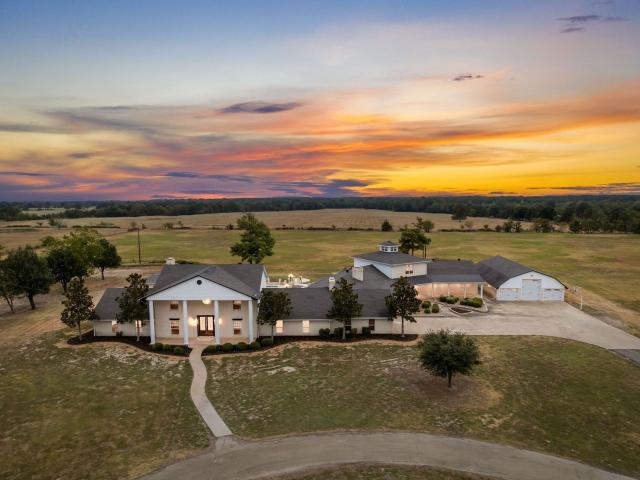 11254 Farm Road 195, Paris, US, TX