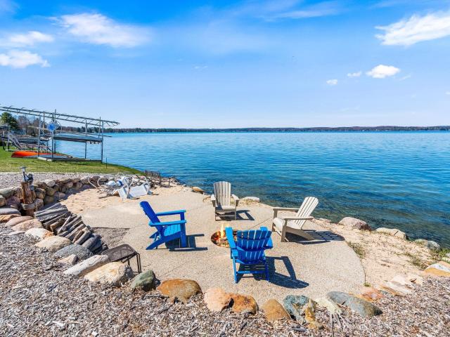 11256 SE Torch Lake Drive