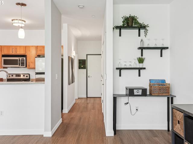 1125 NW 9TH AVE # 427