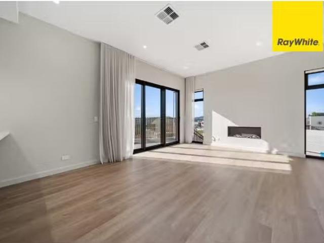 11/25 Rosanove Crescent, DENMAN PROSPECT Townhouse for rent L.