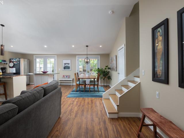 1125 sw galley ave