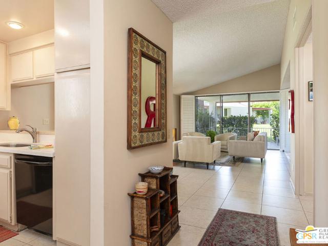 1125 S La Verne Way