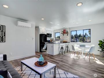 1126 N 90th St, Seattle, WA 98103 | MLS #2451