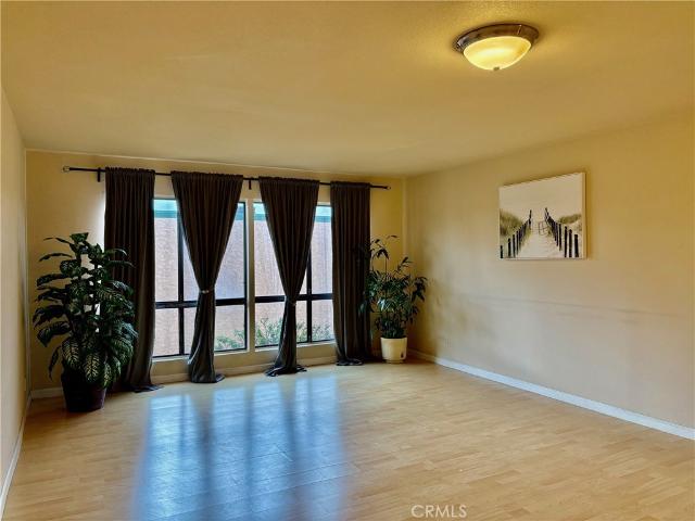 1126 Fairview 210