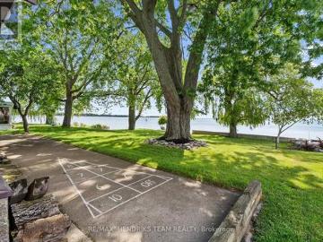 11273 Harbourview Road, Wainfleet Lakeshore, ON, L3K 5V4 house for sale | Listing ID X13479 | Royal LePage