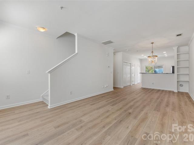 1127 Ilana Ct, Charlotte, NC 28204 | MLS #4360