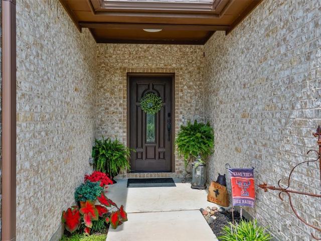 1127 Vintage Avenue