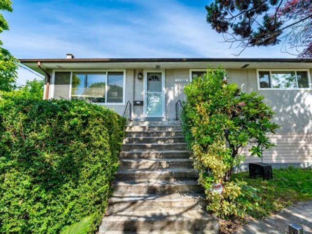 11288 Street, Surrey, BC, V3R 2Z7 house for sale | Listing ID R3126 | Royal LePage