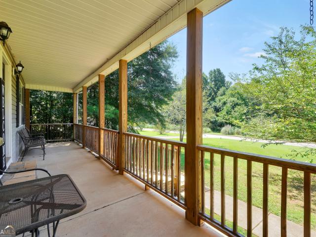 1128 Meadowview Drive