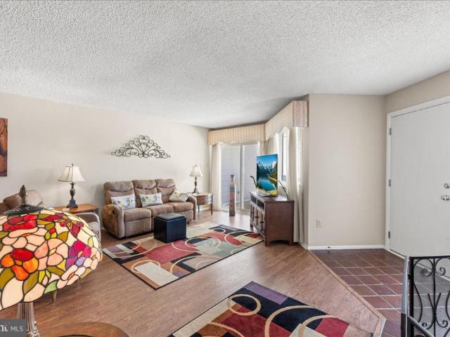 1128 Bay Avenue # 5