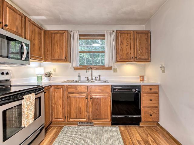 1128 Cranston Drive