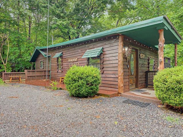 1128 Ridgefield Drive