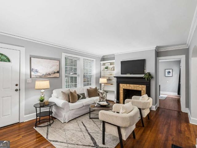 1128 Scott Boulevard