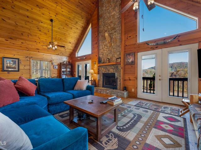 1128&1148 Drakes Creek Road