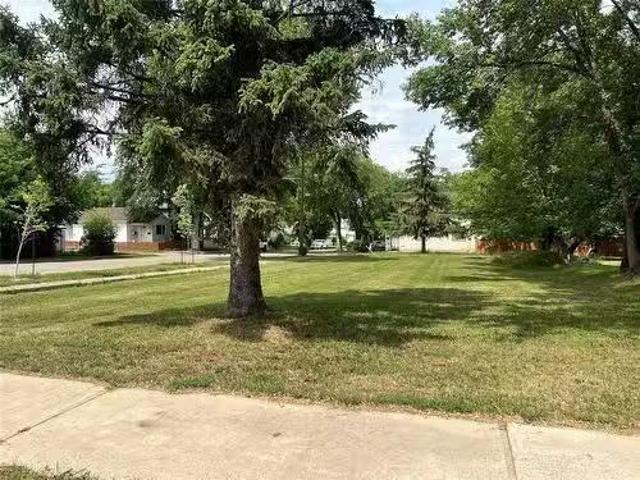 1129 Assiniboine Avenue, Brandon, MB, R7A 0G9 vacant land fo.